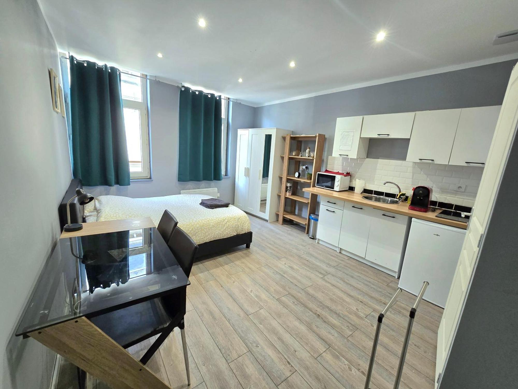Appartement Hypercentre 301 +Wifi+Independant+ Cuisine Toilette Salle De Bain Privative Valenciennes Buitenkant foto